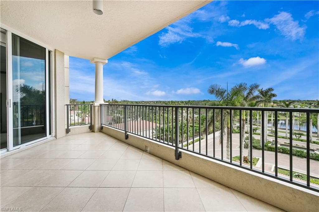 23850 Via Italia CIR # 404, ESTERO FL 34134-33