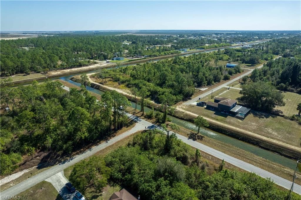 4407 E 20th ST, ALVA FL 33920-9