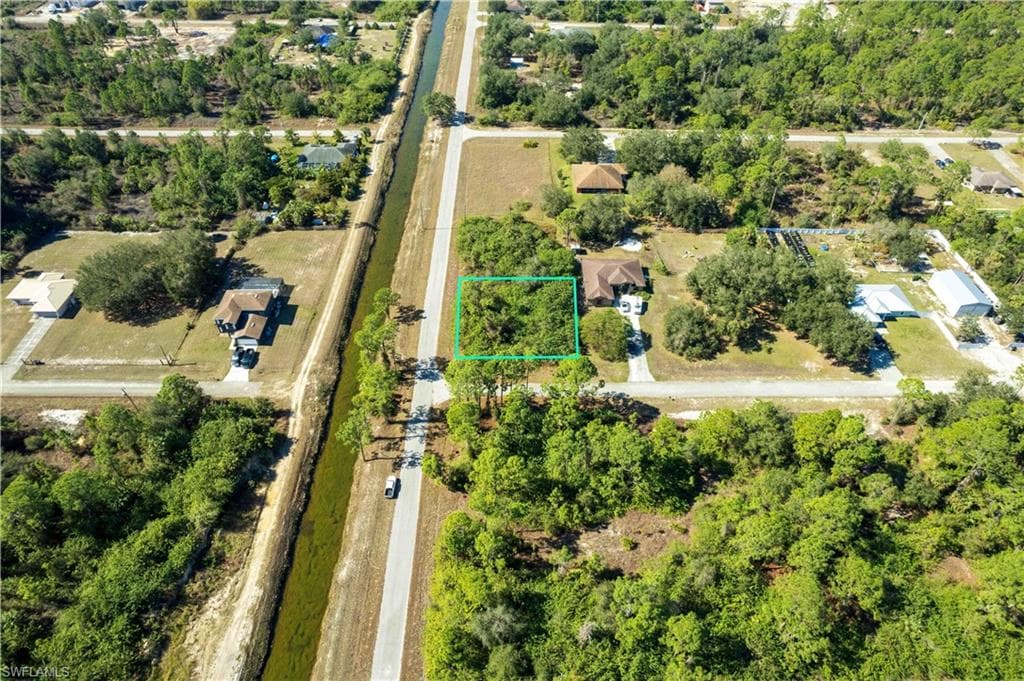4407 E 20th ST, ALVA FL 33920-3