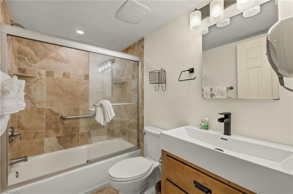 845 E Gulf DR # 212, SANIBEL FL 33957-19