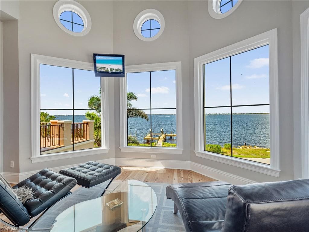 6005 W Riverside DR, FORT MYERS FL 33919-41