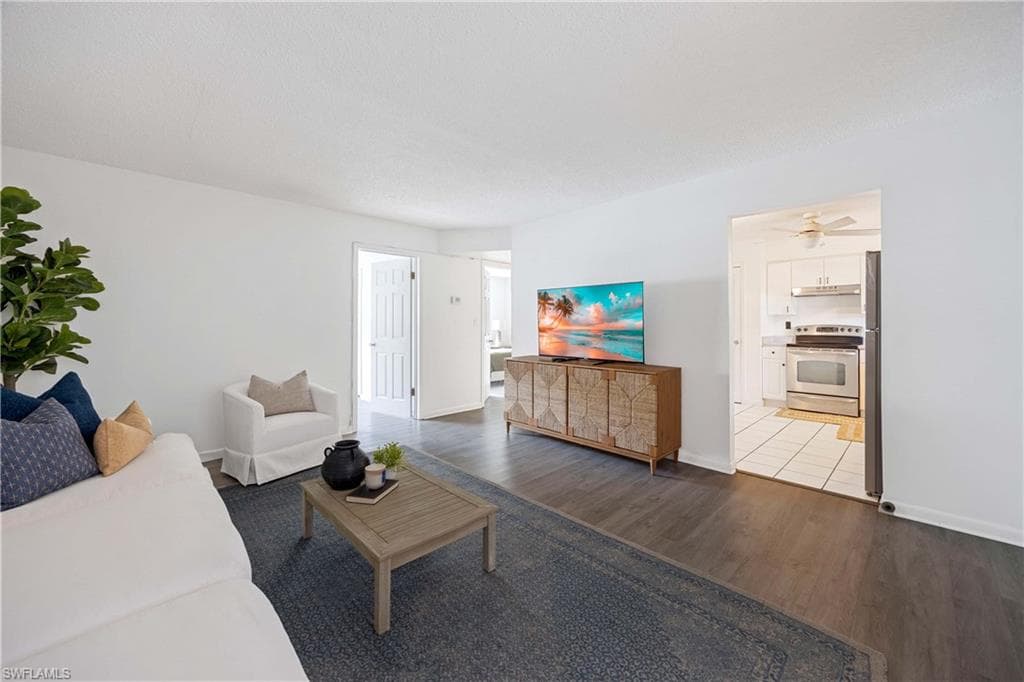 3325 Airport RD N # F3, NAPLES FL 34105-6