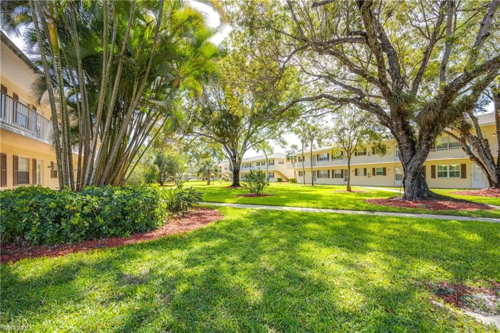 3325 Airport RD N # F3, NAPLES FL 34105-14