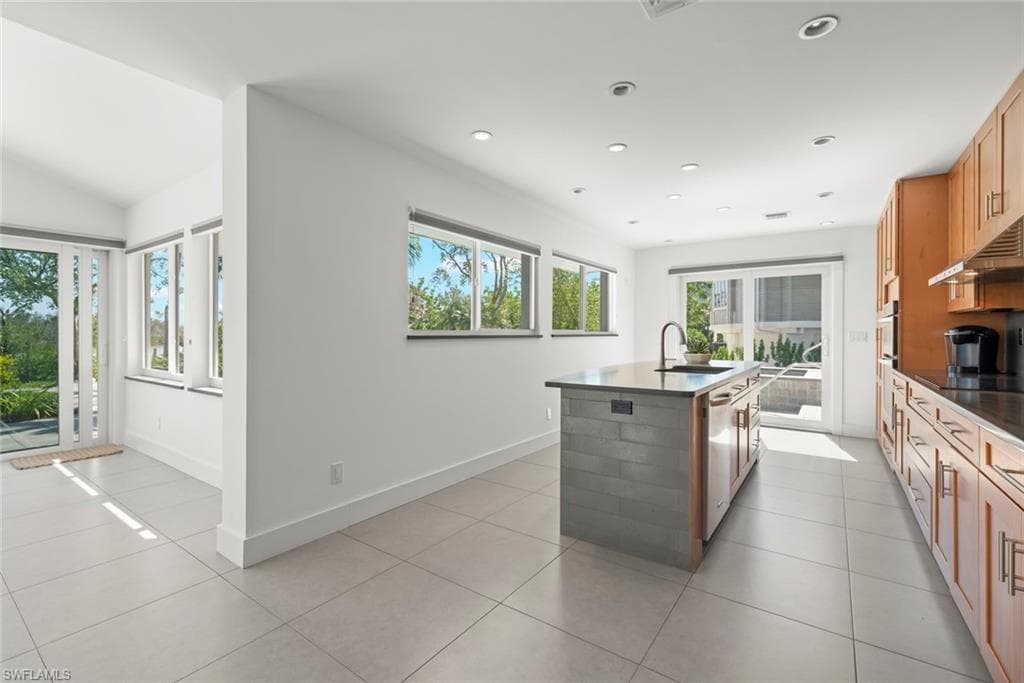 16891 Captiva DR, CAPTIVA FL 33924-15