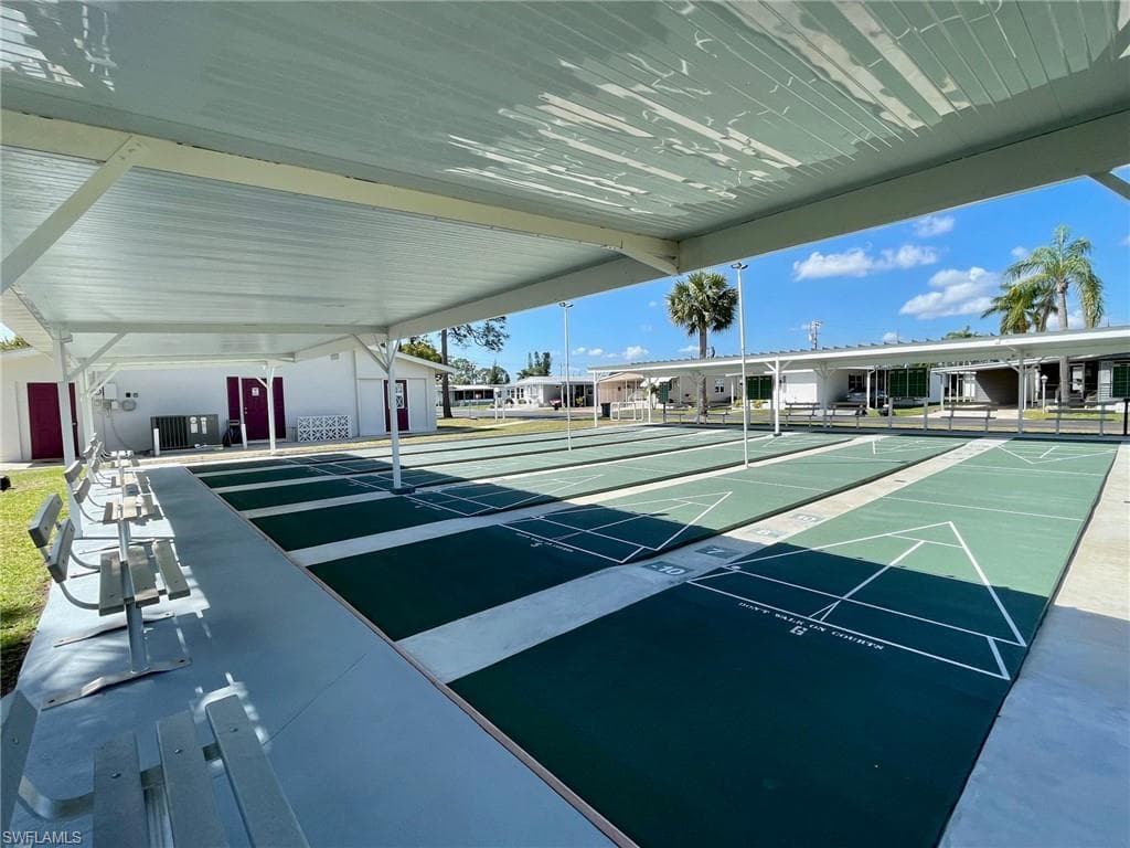 842 Winterest DR, NORTH FORT MYERS FL 33917-6