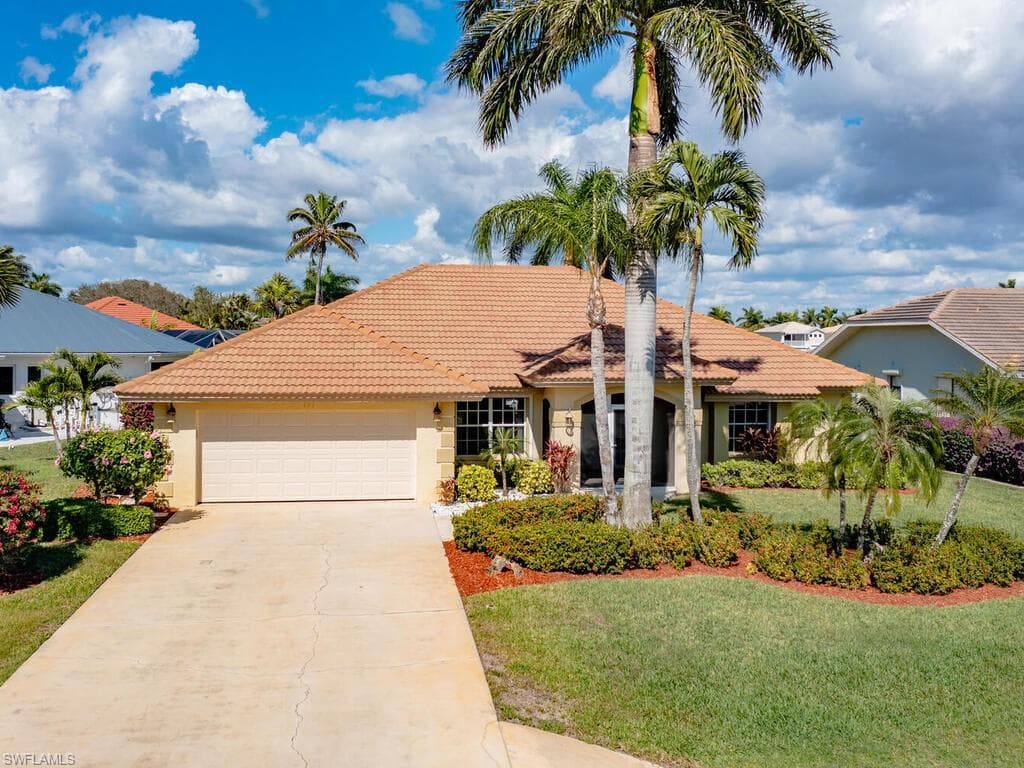111 Morning Star Cay, NAPLES FL 34114-1