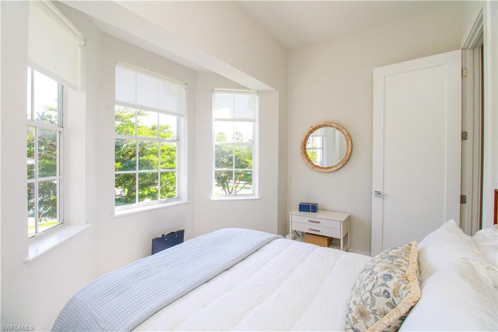 453 8th AVE S # 106, NAPLES FL 34102-30