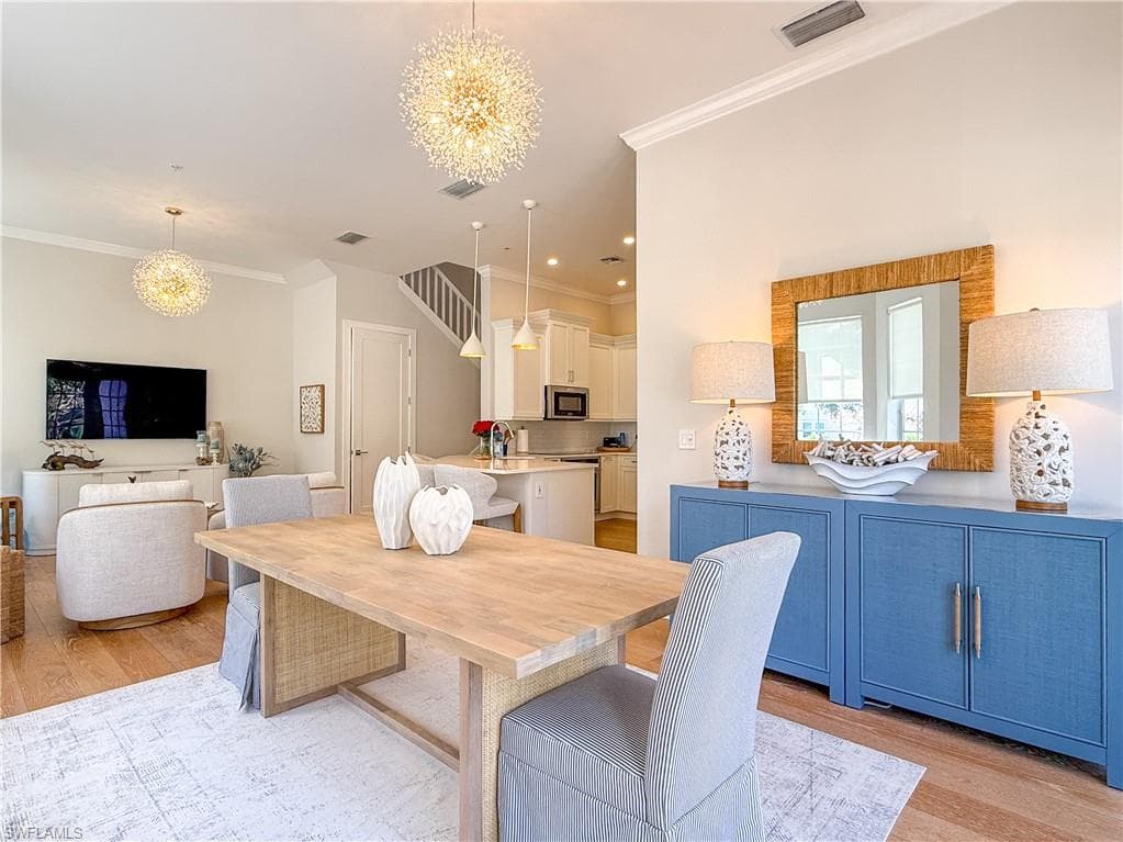 453 8th AVE S # 106, NAPLES FL 34102-7