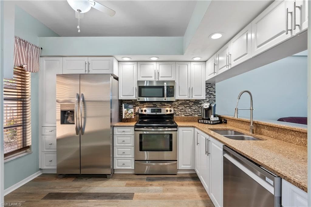 182 Newport DR # 1003, NAPLES FL 34114-7