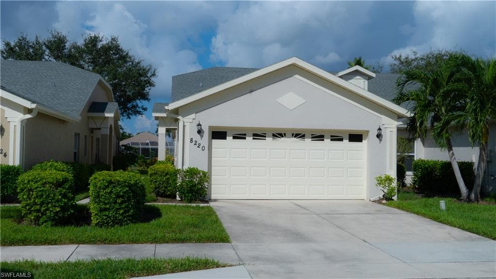8220 Ibis Cove CIR # B216, NAPLES FL 34119-31