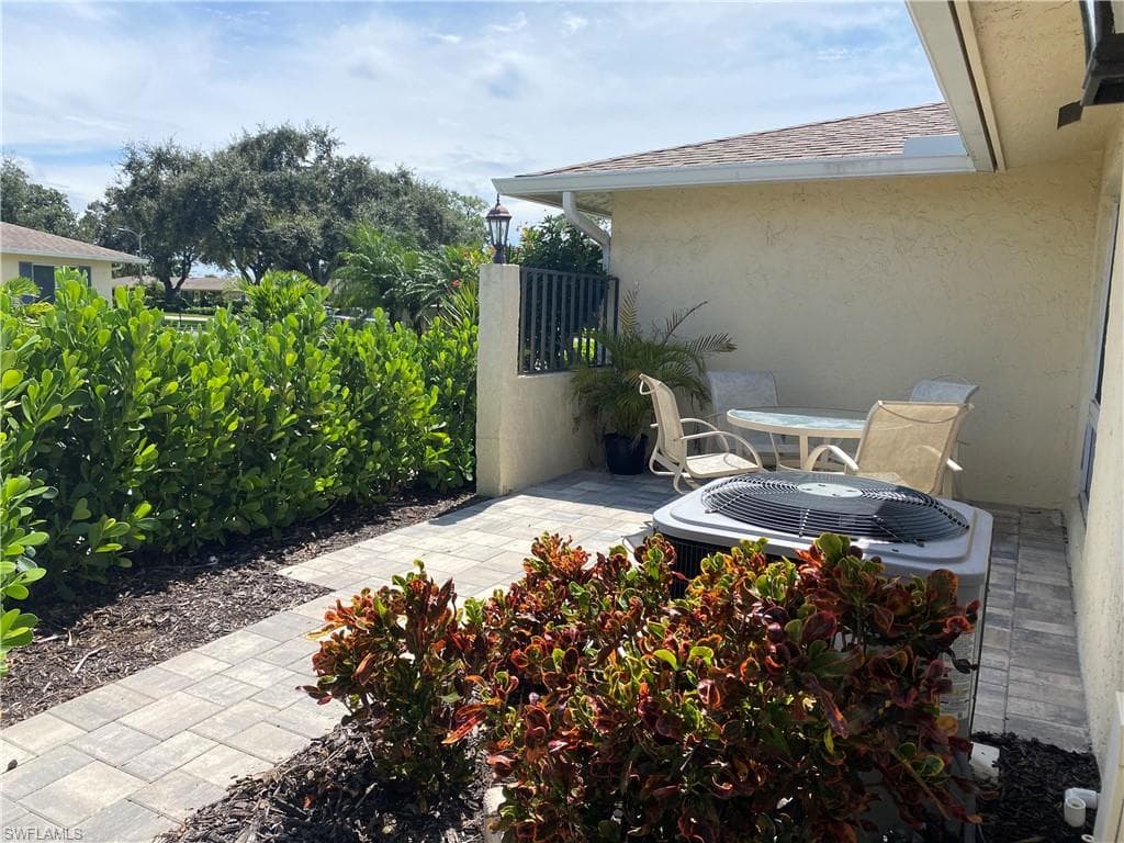 51 Glades BLVD # 2, NAPLES FL 34112-2