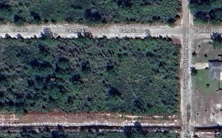 701 Camellia DR, INDIAN LAKE ESTATES FL 33855-1