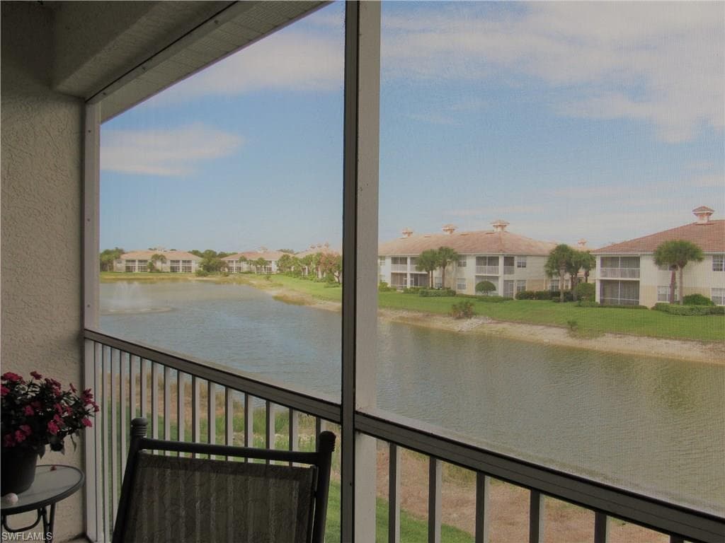 3015 Horizon LN # 2702, NAPLES FL 34109-10