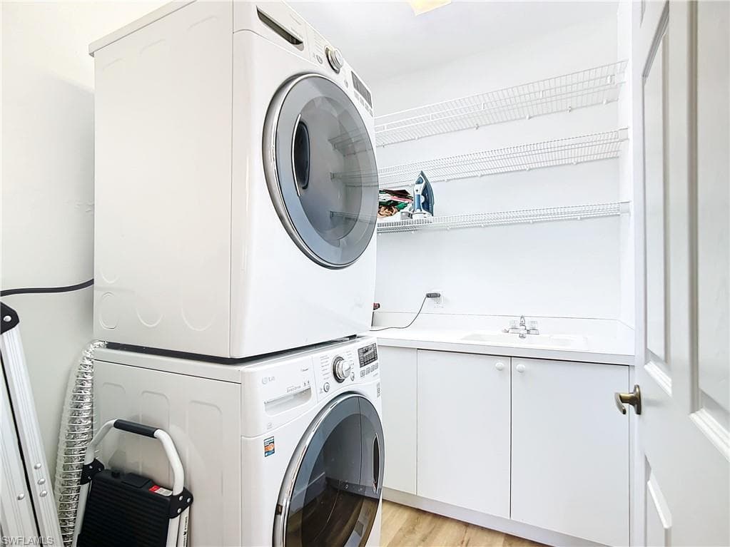 3077 Windsong CT # 704, NAPLES FL 34109-37