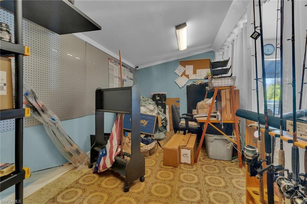 238 Mamie ST, CHOKOLOSKEE FL 34138-12