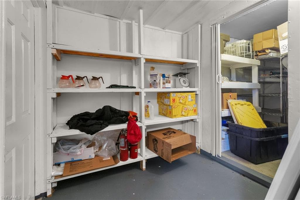 238 Mamie ST, CHOKOLOSKEE FL 34138-16