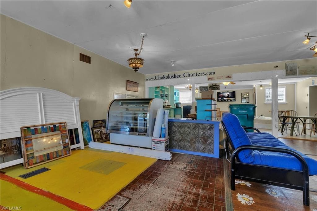 238 Mamie ST, CHOKOLOSKEE FL 34138-11