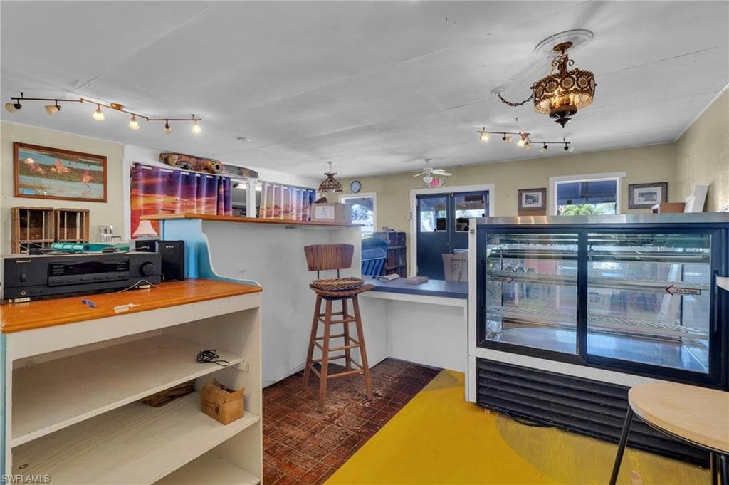 238 Mamie ST, CHOKOLOSKEE FL 34138-21