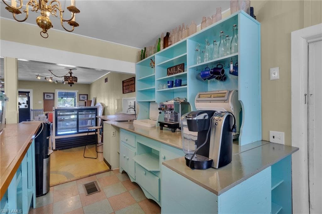 238 Mamie ST, CHOKOLOSKEE FL 34138-19