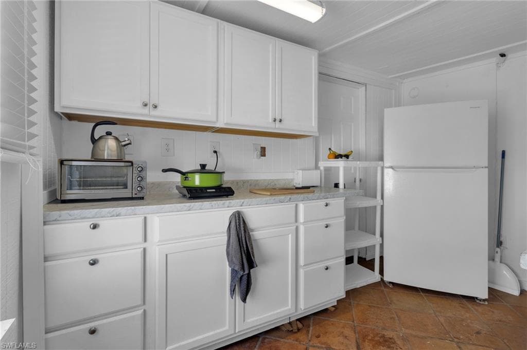 238 Mamie ST, CHOKOLOSKEE FL 34138-28