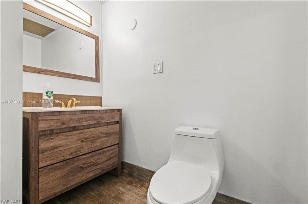 7957 NW 67 ST # 25, MIAMI FL 33166-13