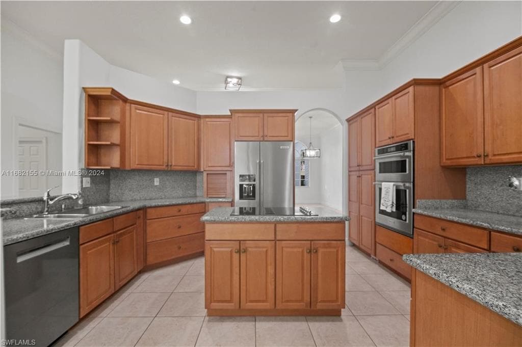 9663 SW 122 ST, MIAMI FL 33176-20
