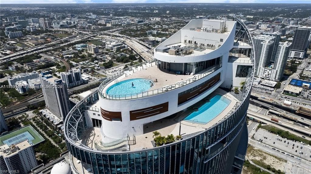 851 1 AVE E # 3303, MIAMI FL 33132-4