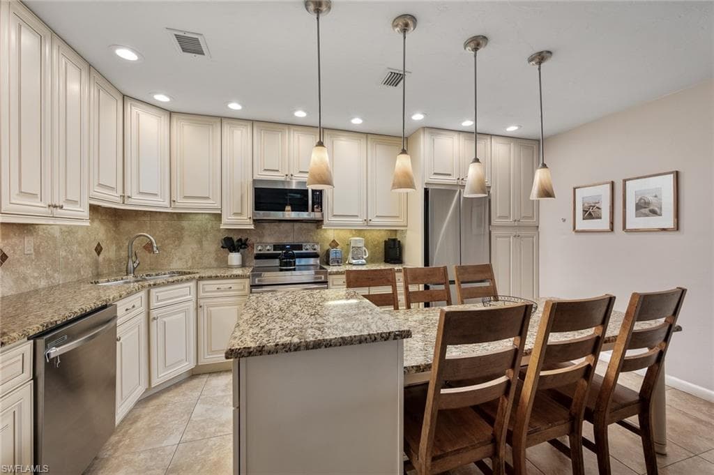 845 E Gulf DR # 232, SANIBEL FL 33957-6