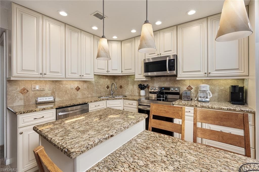 845 E Gulf DR # 232, SANIBEL FL 33957-7