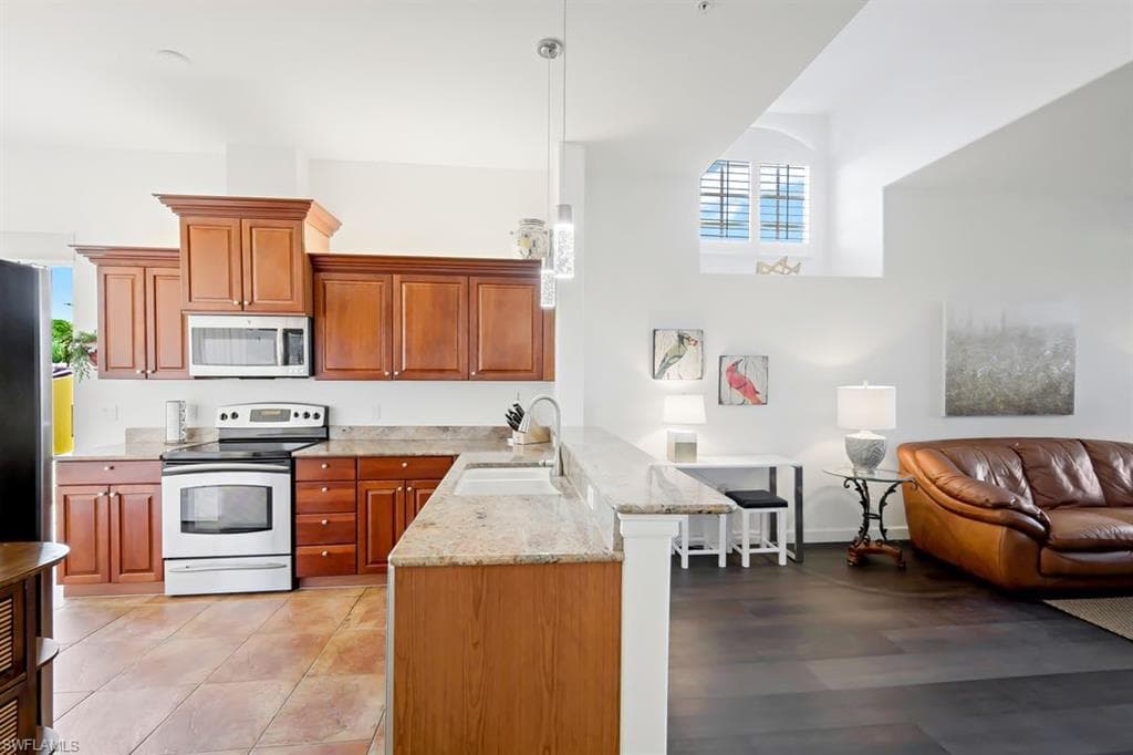 22300 Piazza Doria LN # 301, ESTERO FL 33928-5