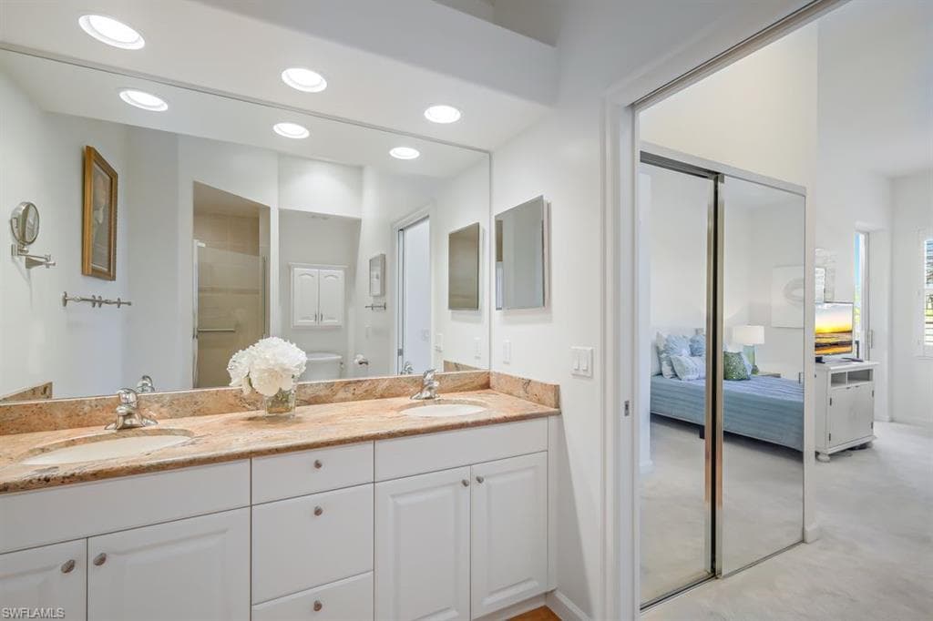 22300 Piazza Doria LN # 301, ESTERO FL 33928-8