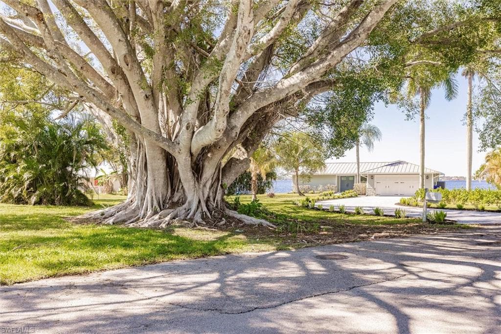 138 Riverview RD, FORT MYERS FL 33905-46