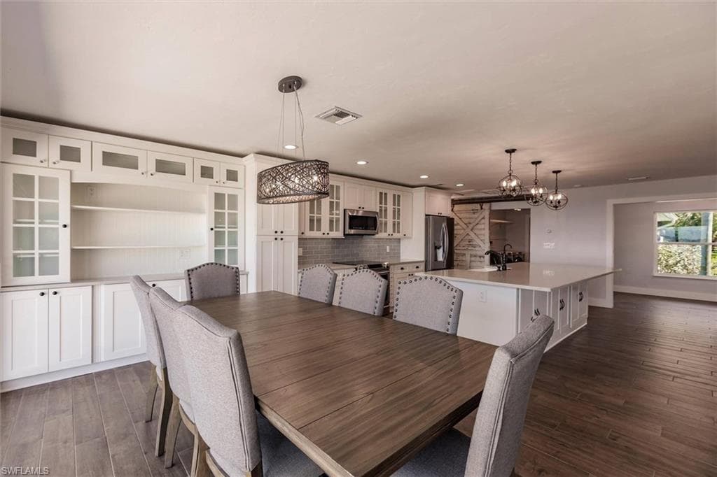 138 Riverview RD, FORT MYERS FL 33905-21