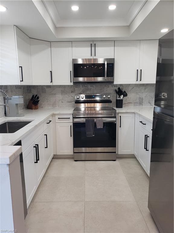 5435 Rattlesnake Hammock RD # 102, NAPLES FL 34113-1