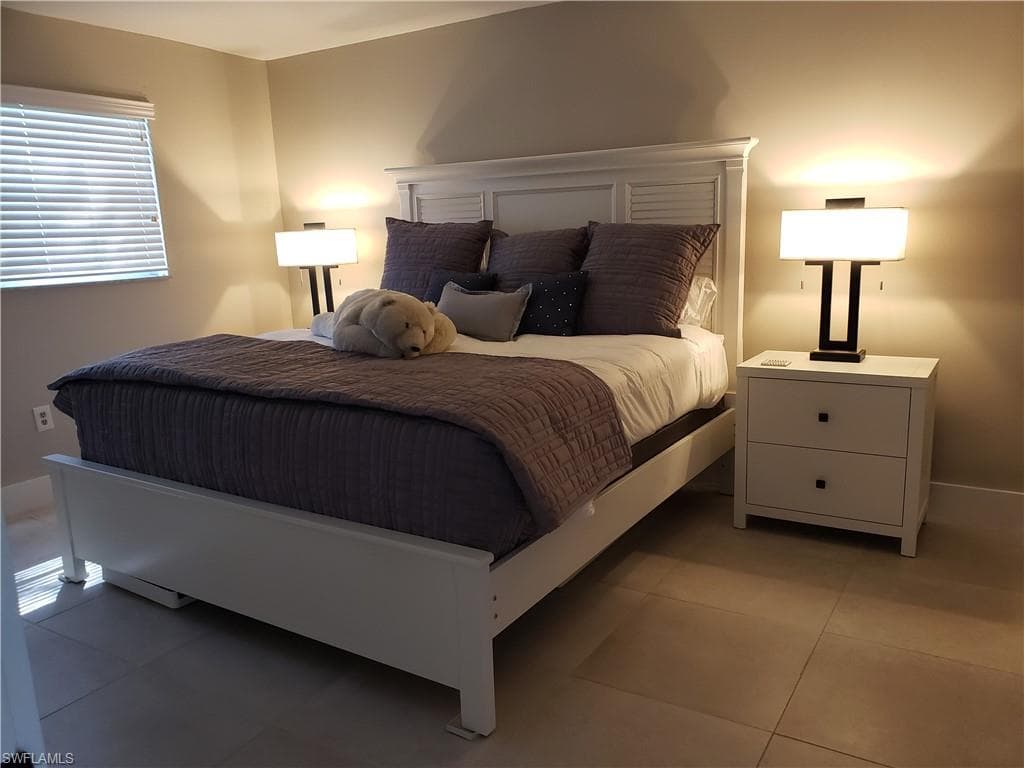 5435 Rattlesnake Hammock RD # 102, NAPLES FL 34113-9