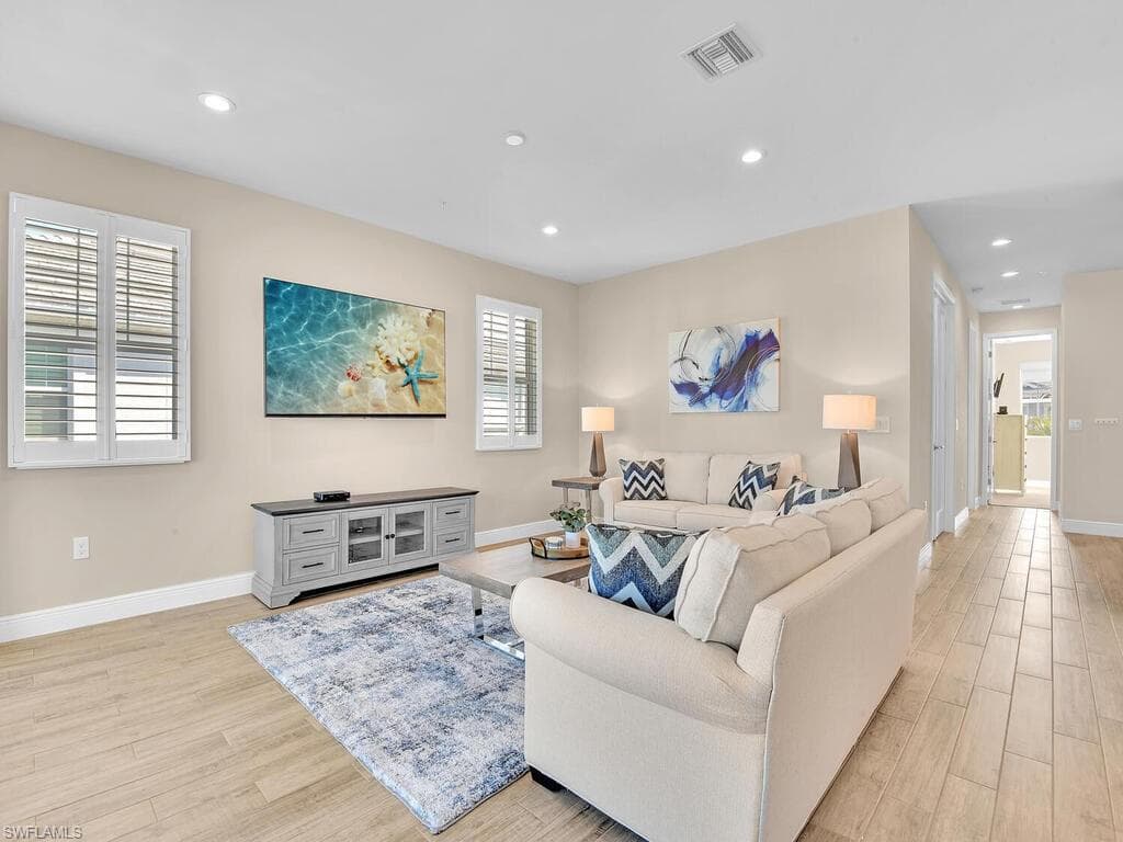 2561 Seychelles DR # 308, NAPLES FL 34112-6