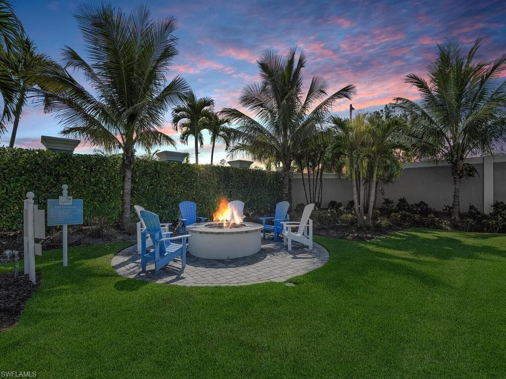 2561 Seychelles DR # 308, NAPLES FL 34112-27