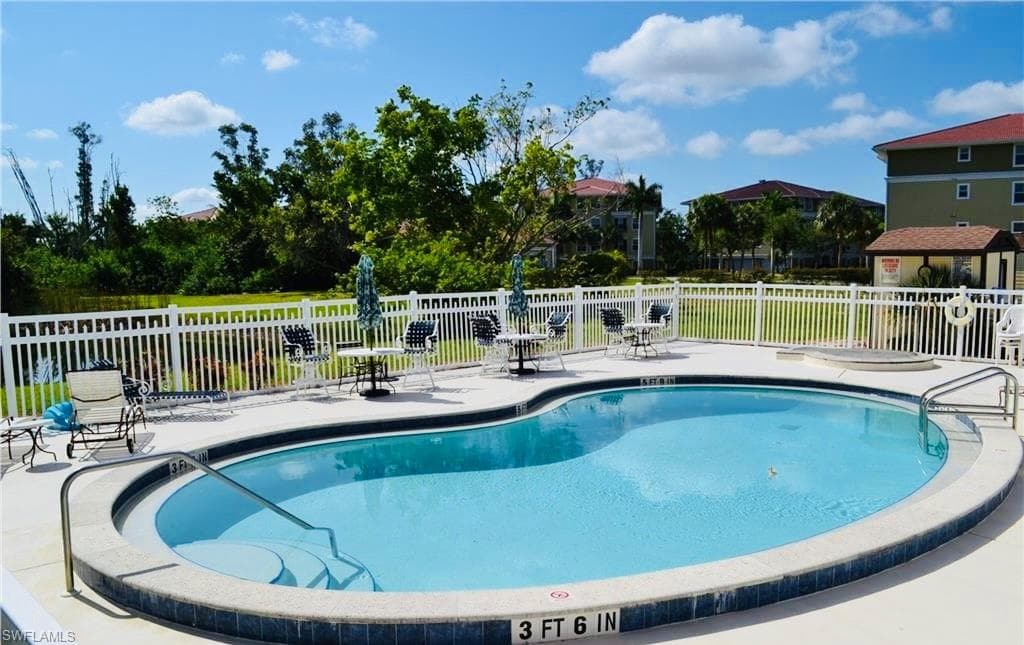 10022 Oxfordshire LN # 206, FORT MYERS FL 33908-46