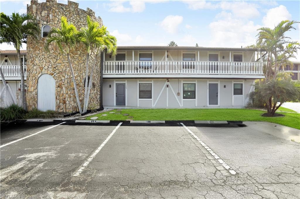 10022 Oxfordshire LN # 206, FORT MYERS FL 33908-42