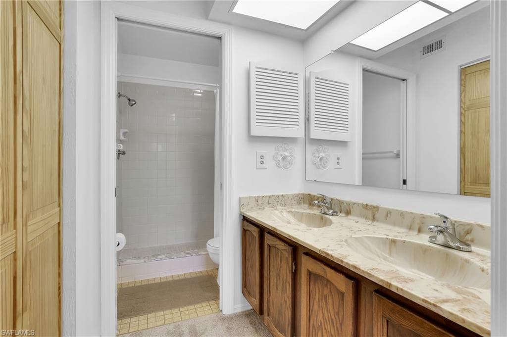 10022 Oxfordshire LN # 206, FORT MYERS FL 33908-32