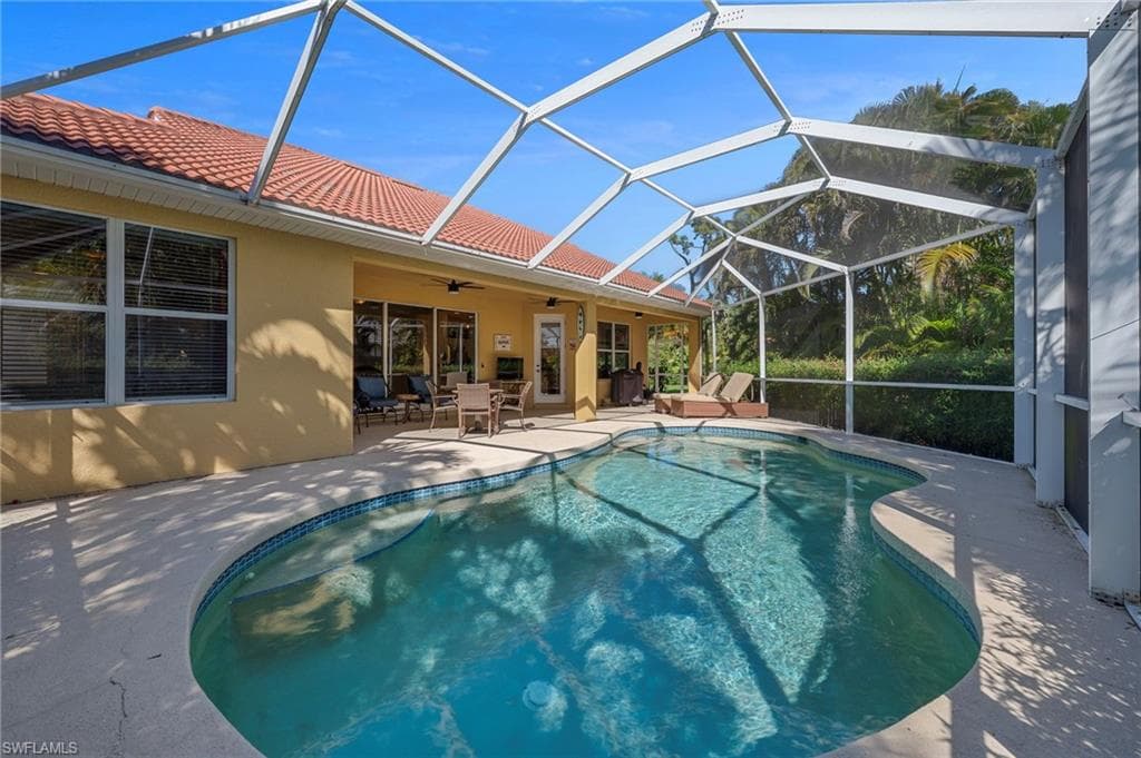 5005 Old Pond DR, NAPLES FL 34104-18