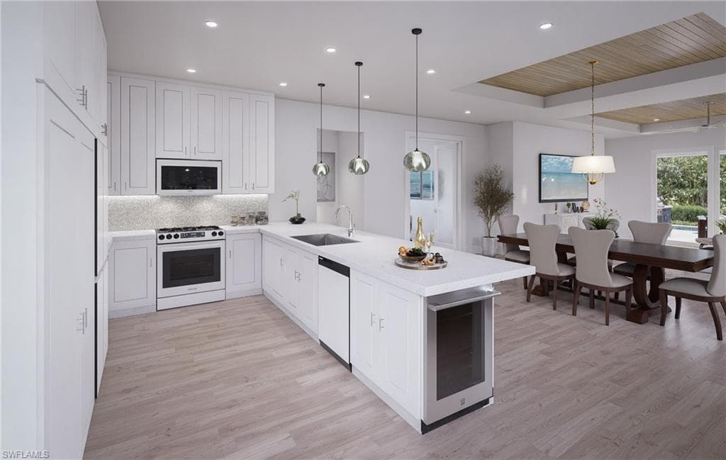 2432 Florida AVE, NAPLES FL 34112-1