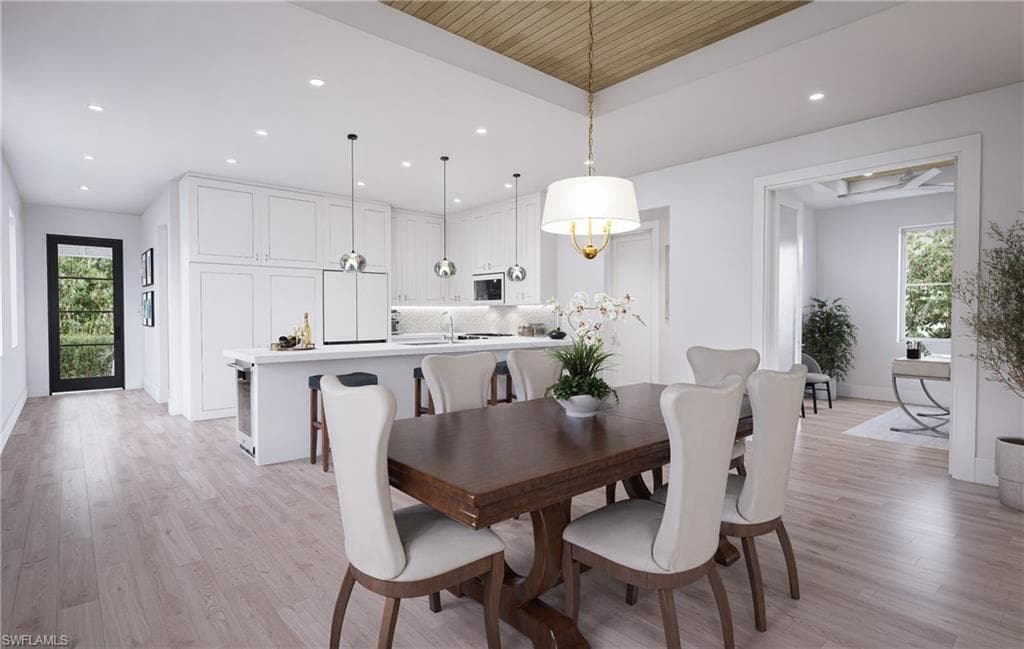 2432 Florida AVE, NAPLES FL 34112-3