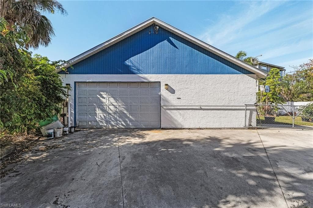 4826 E Riverside DR, FORT MYERS FL 33905-4