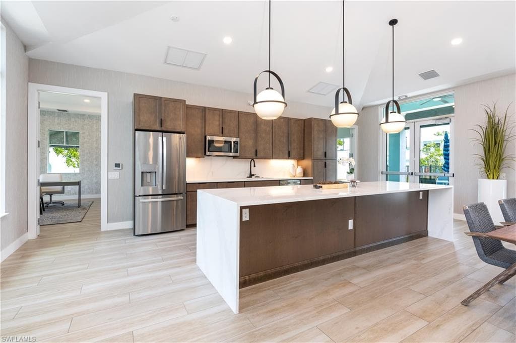 26430 Coco Cay CIR # 202, BONITA SPRINGS FL 34135-27