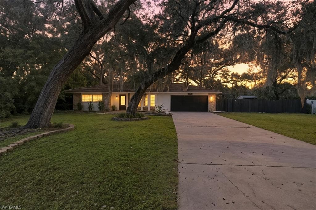 1621 SUNKIST, FORT MYERS FL 33905-6