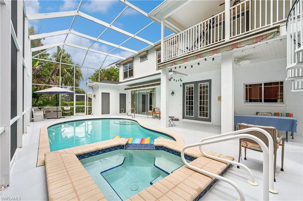 4897 Berkeley DR, NAPLES FL 34112-35