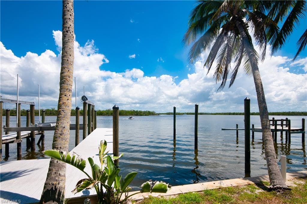 119 Sabal DR, FORT MYERS BEACH FL 33931-23