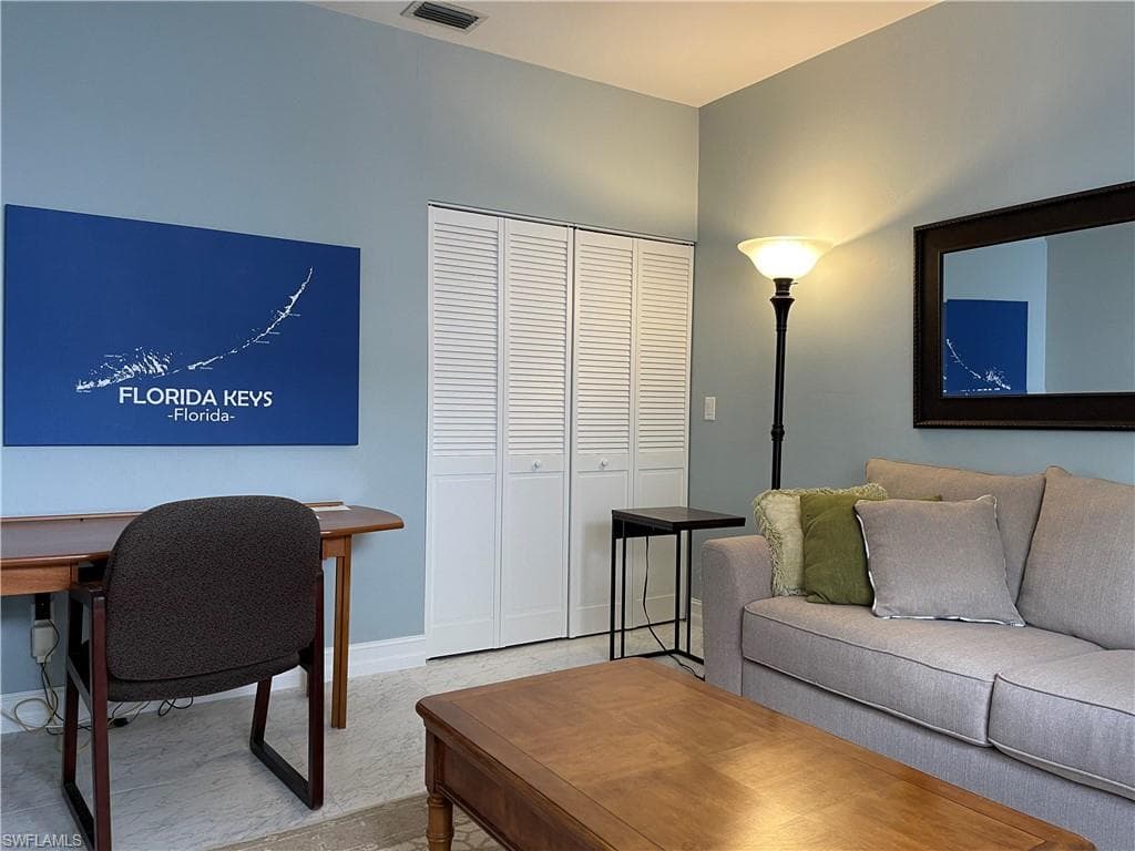 5950 Almaden DR, NAPLES FL 34119-15