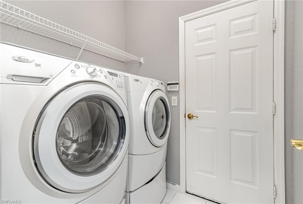 2684 Sunset Lake DR, CAPE CORAL FL 33909-16